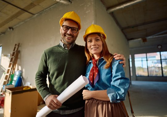 Renovierung der Wohnung: Welchen Experten soll man auswählen?