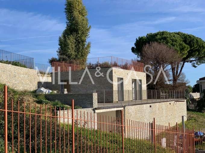 Neues Haus mit Meerblick in Bordighera