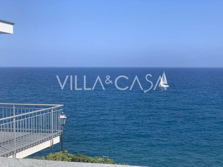 Die Villa mit eigenem Strand in Bordighera.