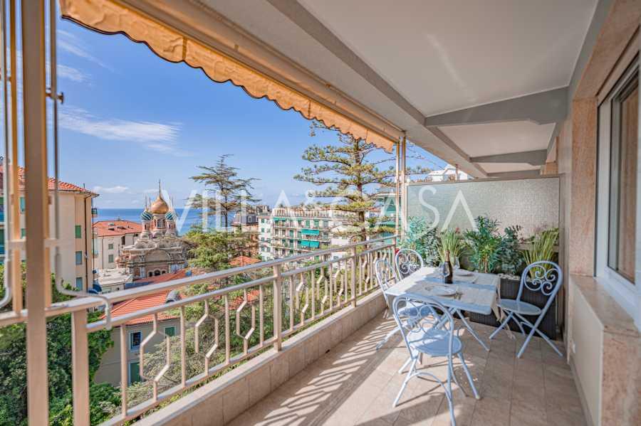 Luxus-Penthouse zum Verkauf in Sanremo