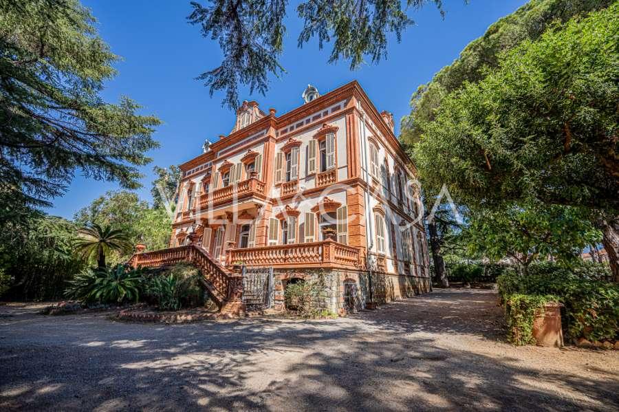 Die Villa Rossat mit ihrem eleganten Stil.