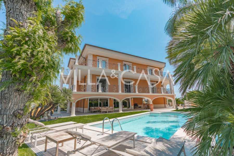 Luxusvilla in Taggia, 1000 m².