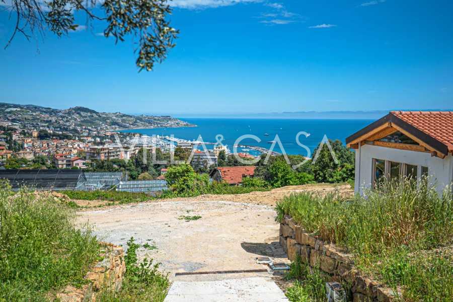 Ein Haus in Sanremo wird gebaut.