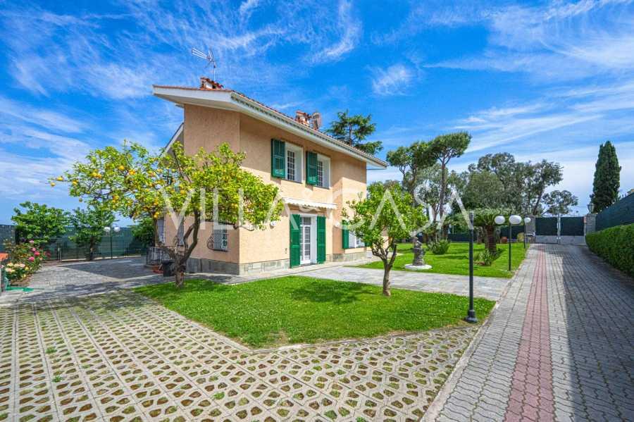 Langfristige Vermietung einer Villa in San Remo.