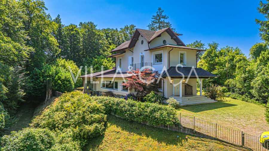 Exklusive Villa am Lago Maggiore in Stresa zu verkaufen