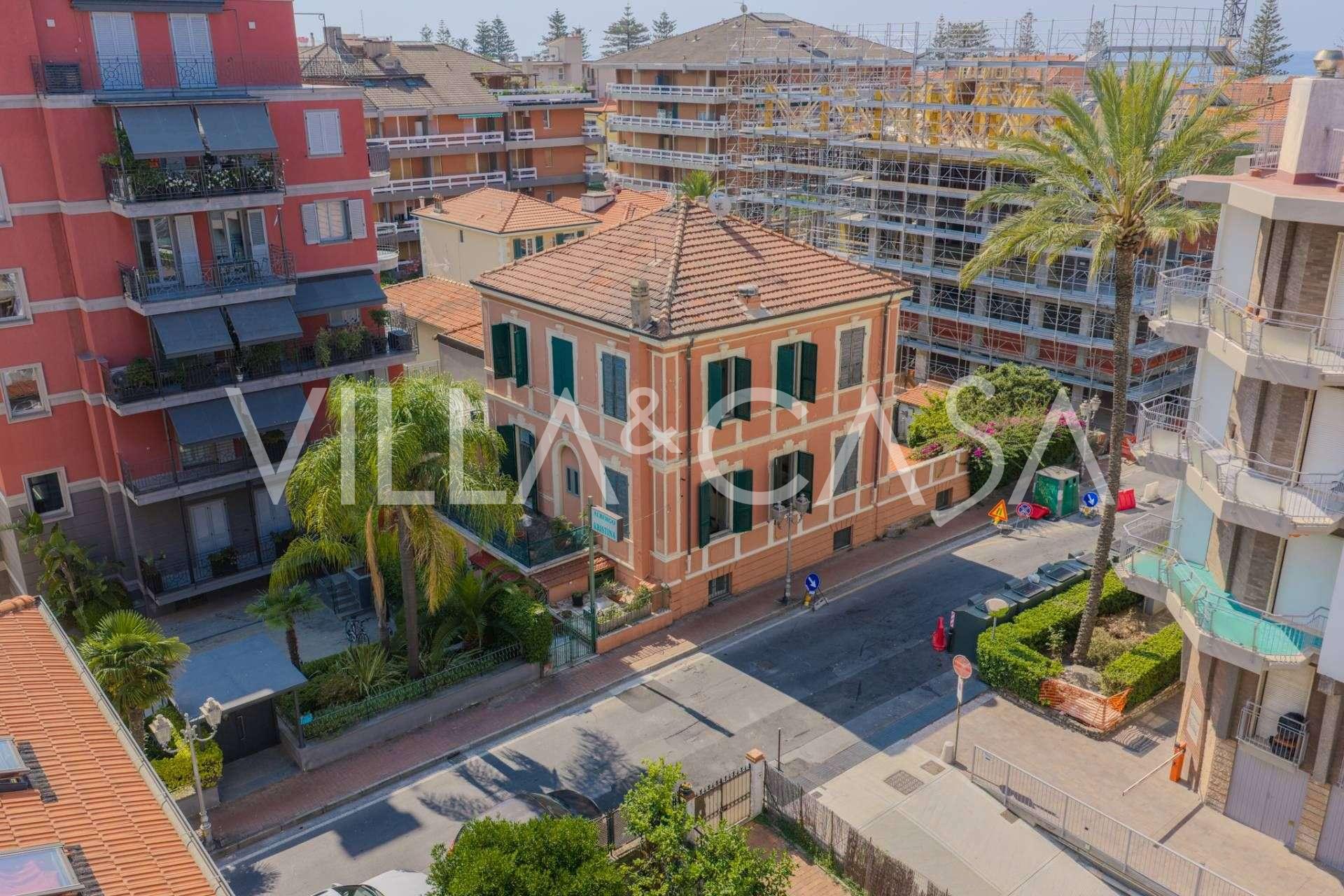 Elitäres Hotel im Zentrum von Bordighera zu verkaufen