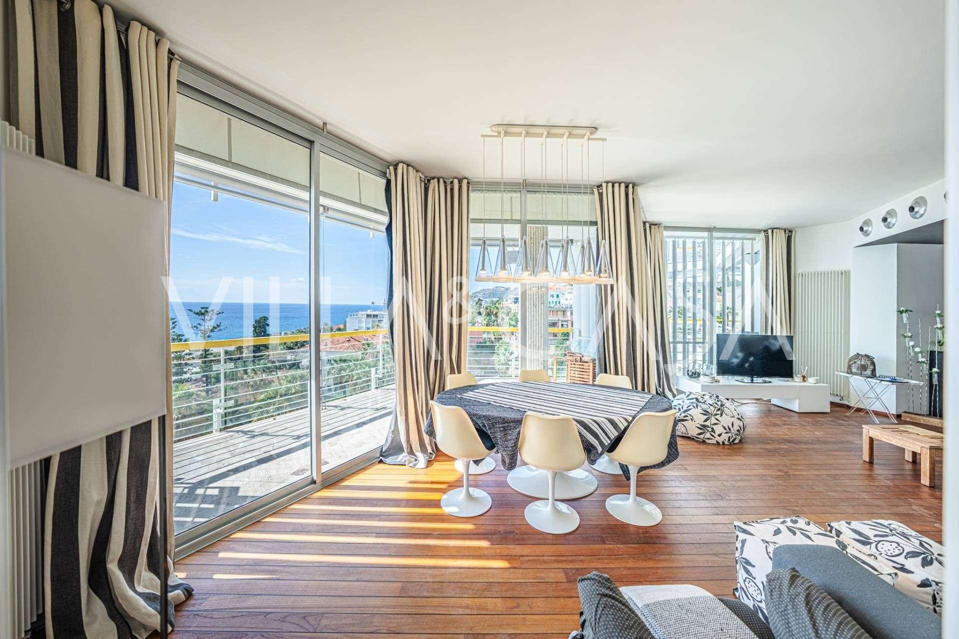 Luxuriöse Wohnung am Meer in Sanremo zu verkaufen