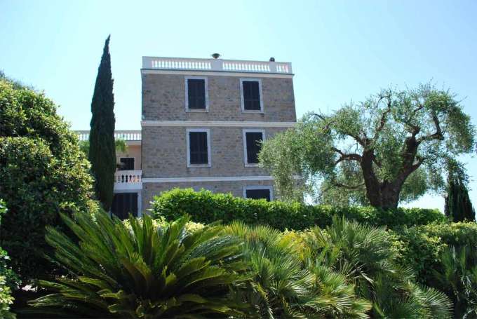 Luxuriöse Villa mit Garten in Ligurien, Bordighera
