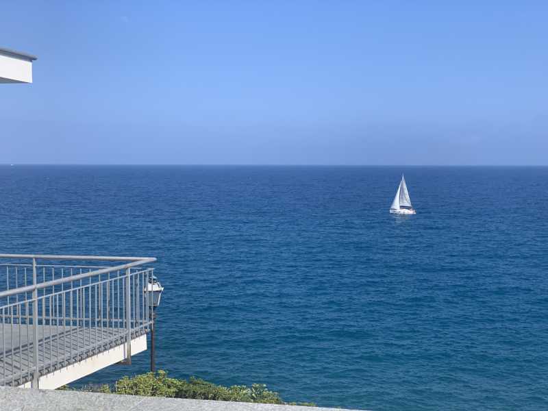 In Bordighera, eine Villa mit privatem Strand