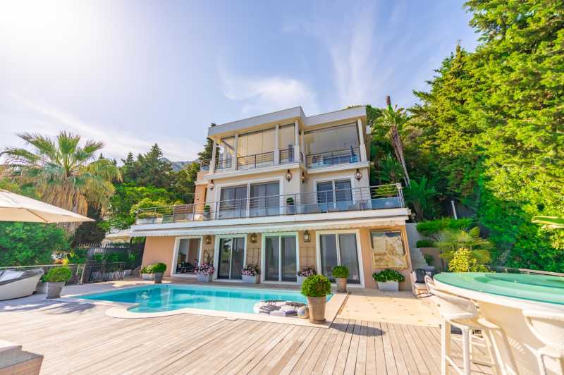 Die Villa am Meer in Roquebrune-Cap-Martin.