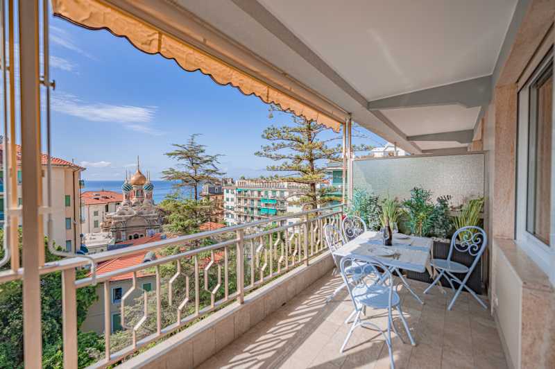 Luxus-Penthouse zum Verkauf in Sanremo