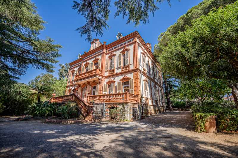 Die Villa Rossat mit ihrem eleganten Stil.