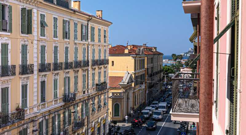 Wohnung mit vier Zimmern in Sanremo.