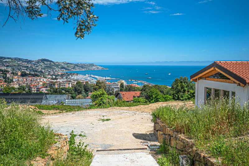 Ein Haus in Sanremo wird gebaut.