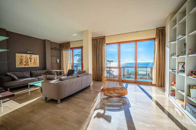 Wohnung mit Meerblick in Sanremo.