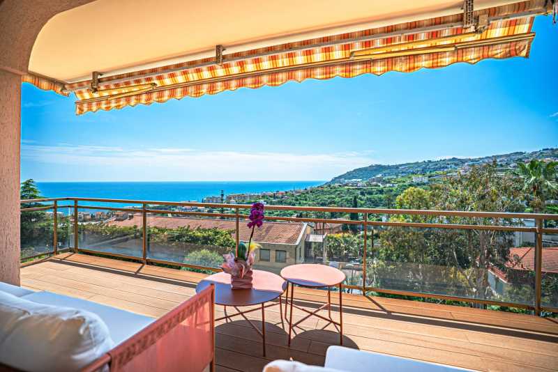 Renovierte Dreizimmerwohnung in Sanremo