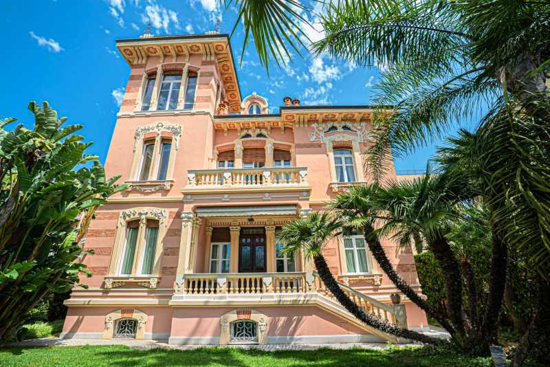 Luxusvilla der Premiumklasse in der Region Ligurien