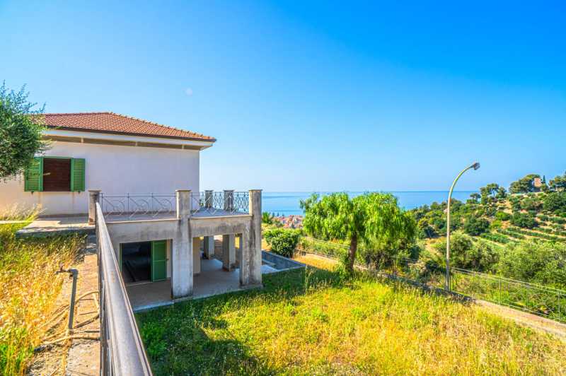 Moderne Villa in Bordighera