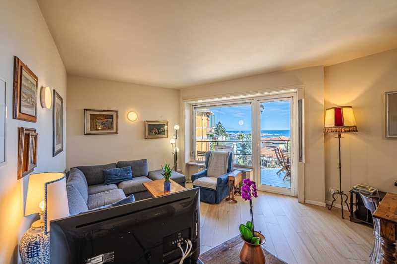 Wohnung am Meer zu vermieten, Sanremo