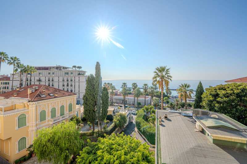 Luxuswohnung mit Meerblick in Sanremo