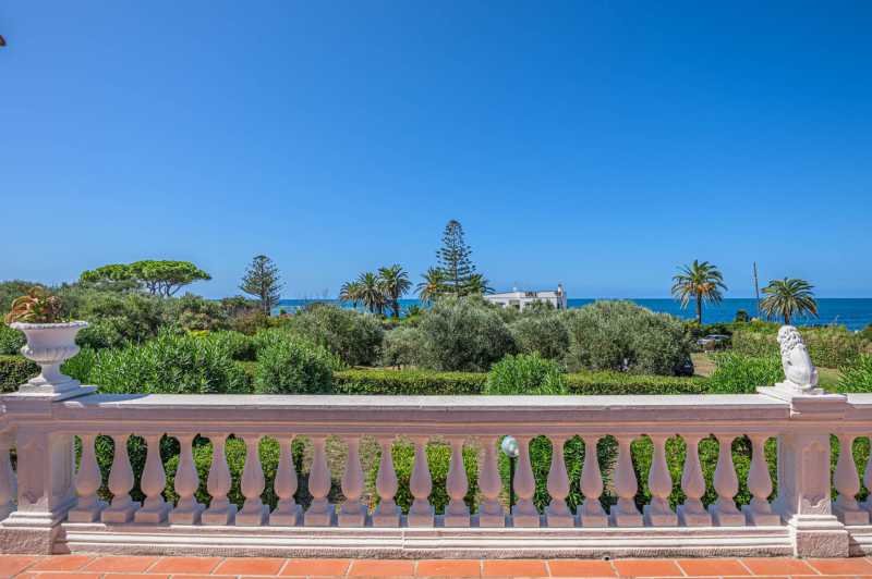 Einzigartige Villa in Santa Marinella