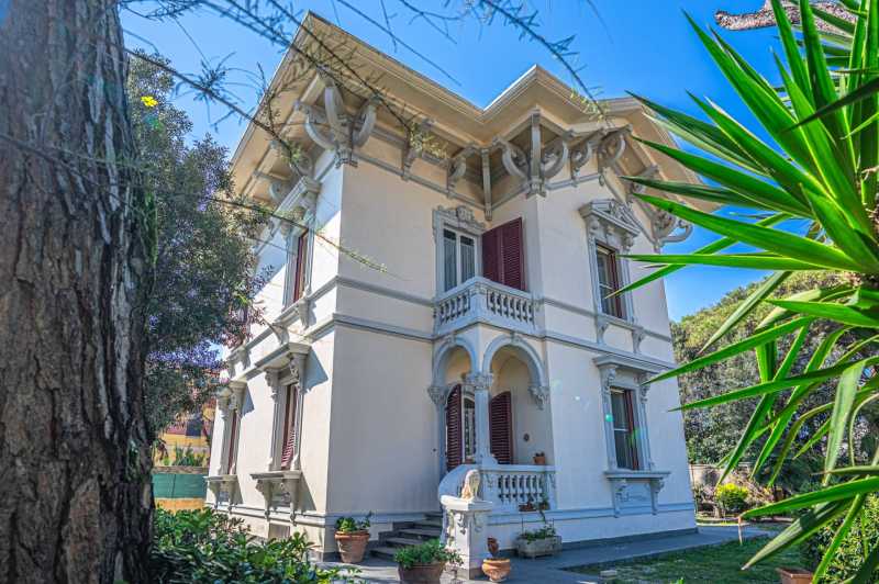 Die Villa in Marina di Pisa - Libertà.
