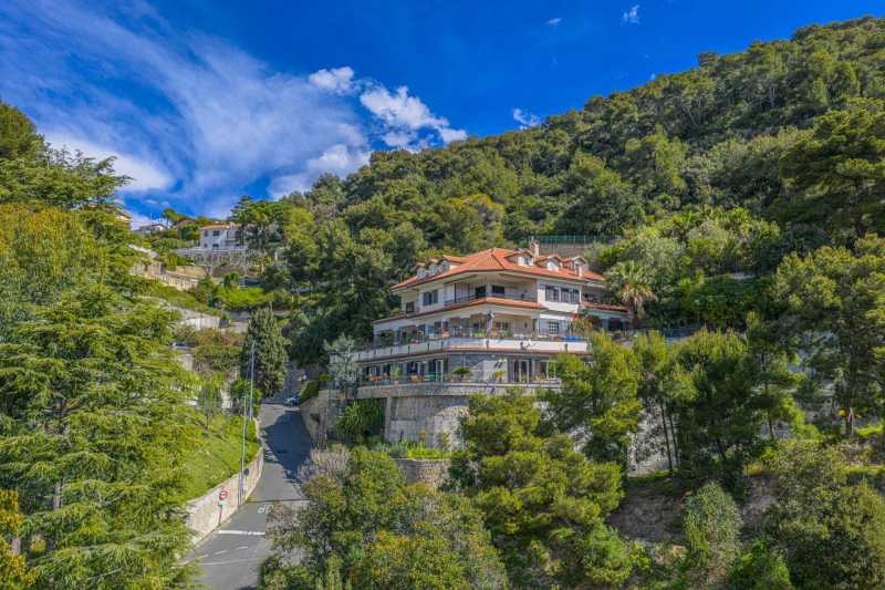 Luxuswohnungen in Bordighera zu verkaufen
