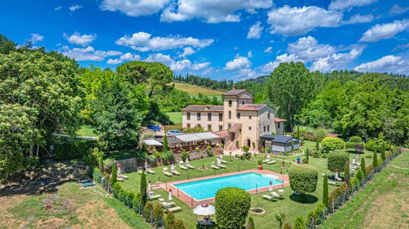 Verkauf einer atemberaubenden historischen Villa in der Nähe von San Gimignano