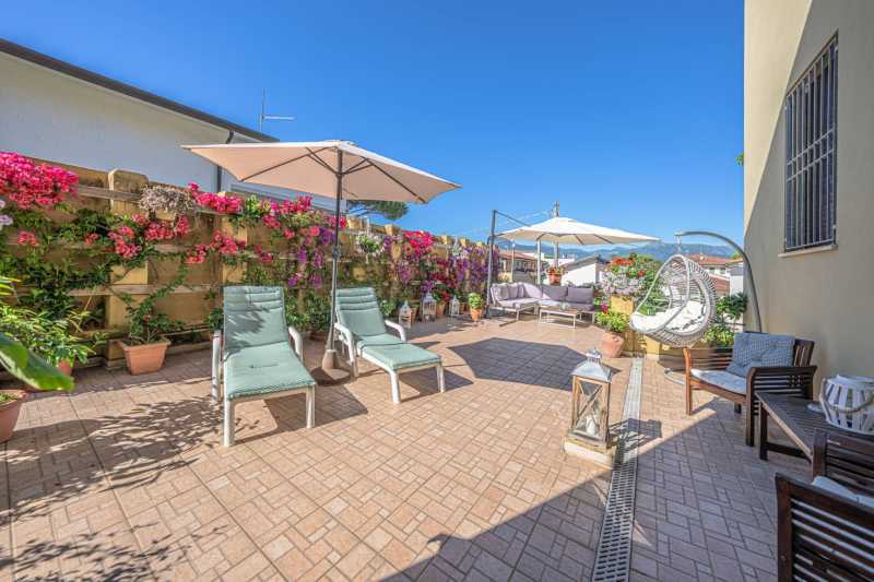 Stylisches Hotel in Lido di Camaiore zu verkaufen