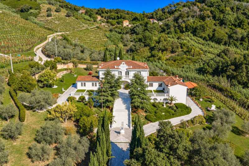 Luxuriöse Villa in der Toskana, Massa zu verkaufen