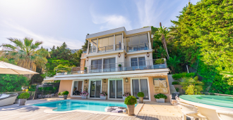 Die Villa am Meer in Roquebrune-Cap-Martin.