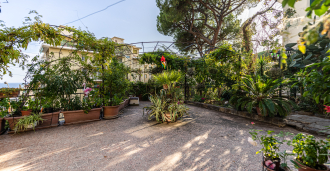 Wohnung 140 m2 in Sanremo mit Teich