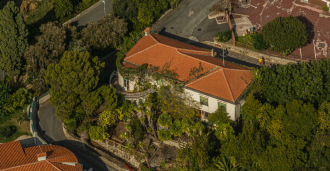 Die Villa am Meer in Sanremo liegt 50 Meter entfernt.