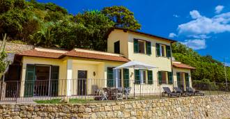 Villa in Sanremo, nur 100 m vom Strand entfernt.