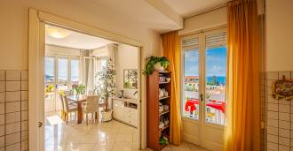 Eine Fünfzimmerwohnung in Sanremo steht zum Verkauf.