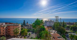 Ferienwohnung mit Meerblick in Sanremo.