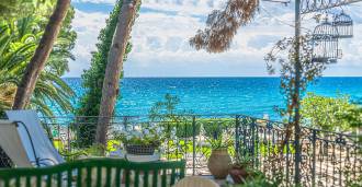 Luxusvilla mit direktem Strandzugang in Diano Marina