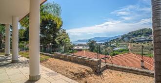 Moderne Villa mit Meerblick in Bordighera