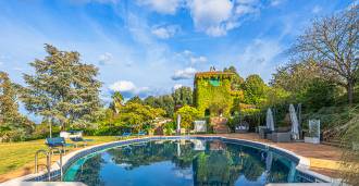 Eine Villa in der Nähe von Rom zu verkaufen.