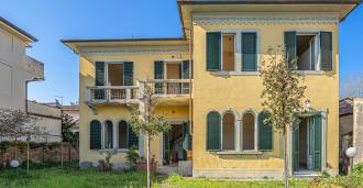Eine elegante Villa in Lido di Camaiore