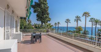 Eine Luxuswohnung in Sanremo wird zur Miete angeboten.