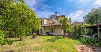 Villa am Meer in Bordighera zu verkaufen