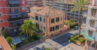 Elitäres Hotel im Zentrum von Bordighera zu verkaufen