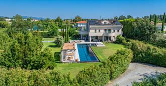 Villa mit Pool in Forte dei Marmi zu verkaufen