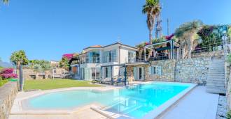 Villa Monet mit Pool und herrlichem Meerblick in Bordighera