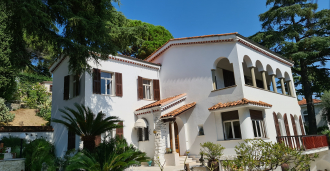 Villa mit Garten in Sanremo