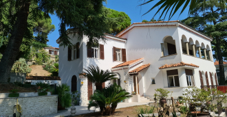 Villa in Sanremo mit Park